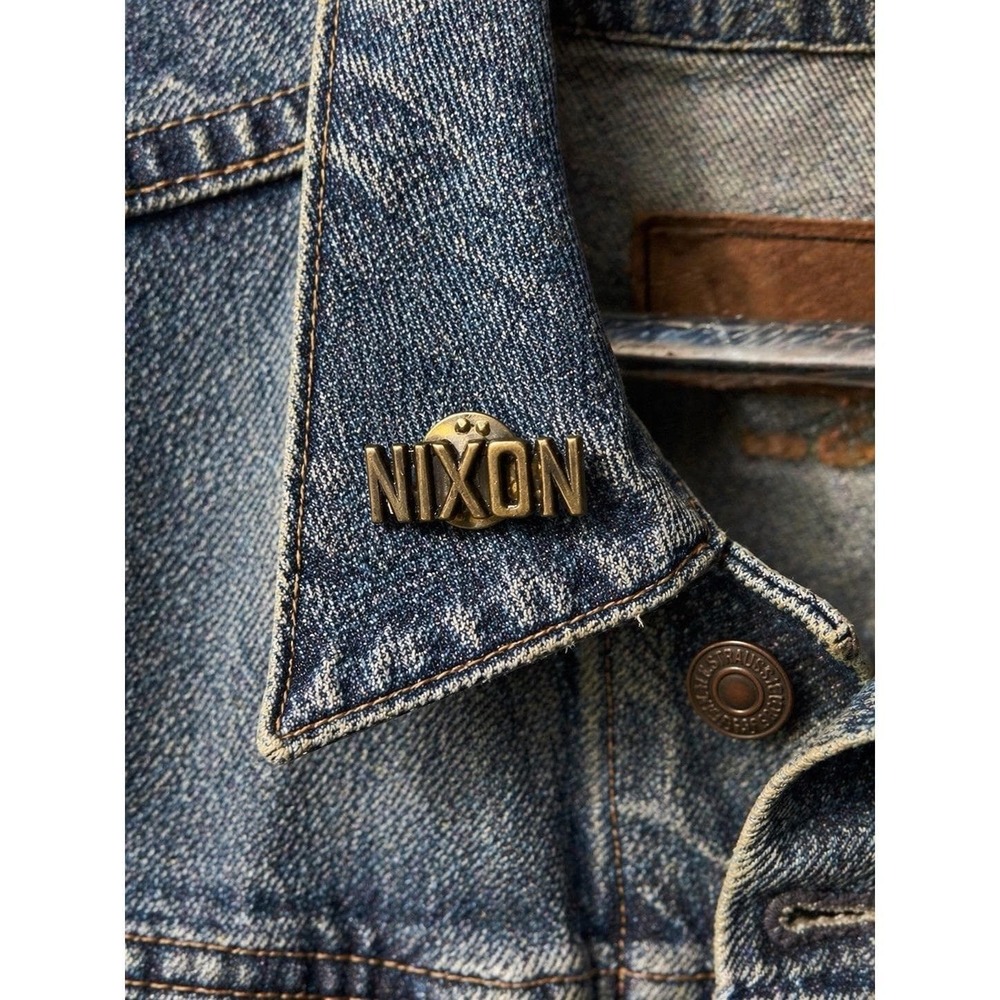 Nixon Letters lapel Hay pin, collectible, gold tone 1", Flair Jewelry